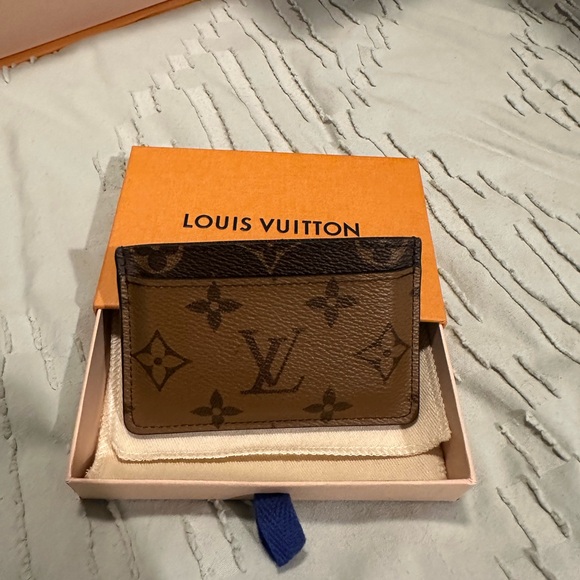 Louis Vuitton reverse monogram card holder - Picture 2 of 3
